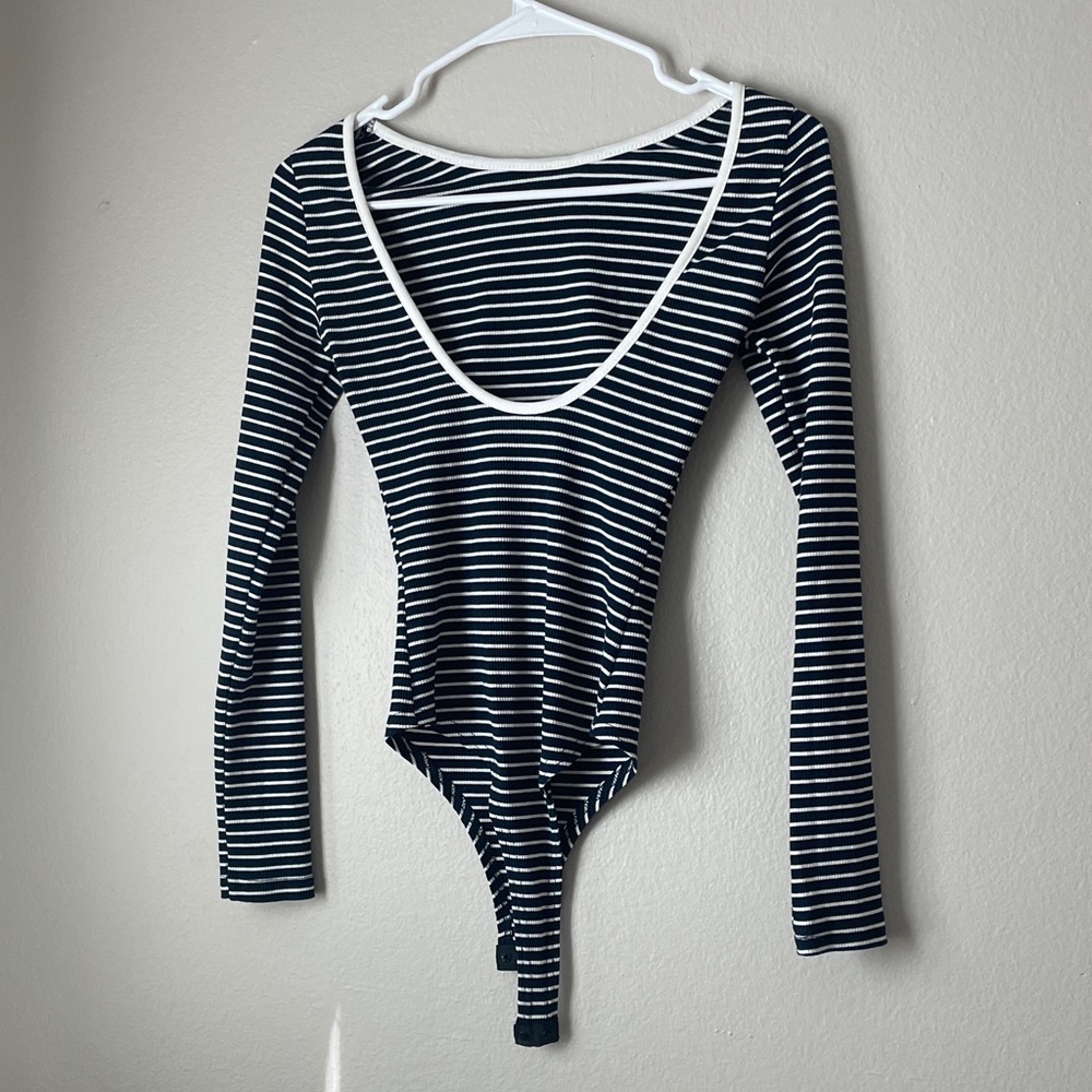 COMMENSE Striped Bodysuit - Picture 4 of 8